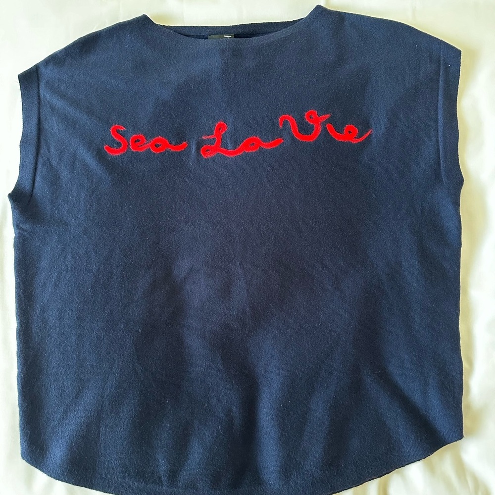 Adorable Coastal SEA LA VIE Navy Blue Sweater. Size Medium.
